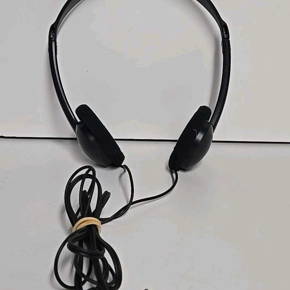 Genuine Sony Walkman Wired Headphones MDR-101 -w/ Foam Pads